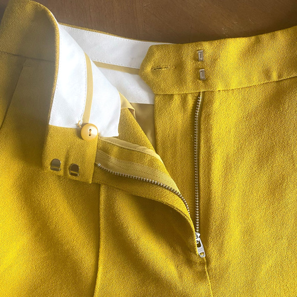 A.L.C. Cohen High Waist Shorts $365 Citrine Size 6 Mustard Yellow Tailored Fit - Picture 7 of 10